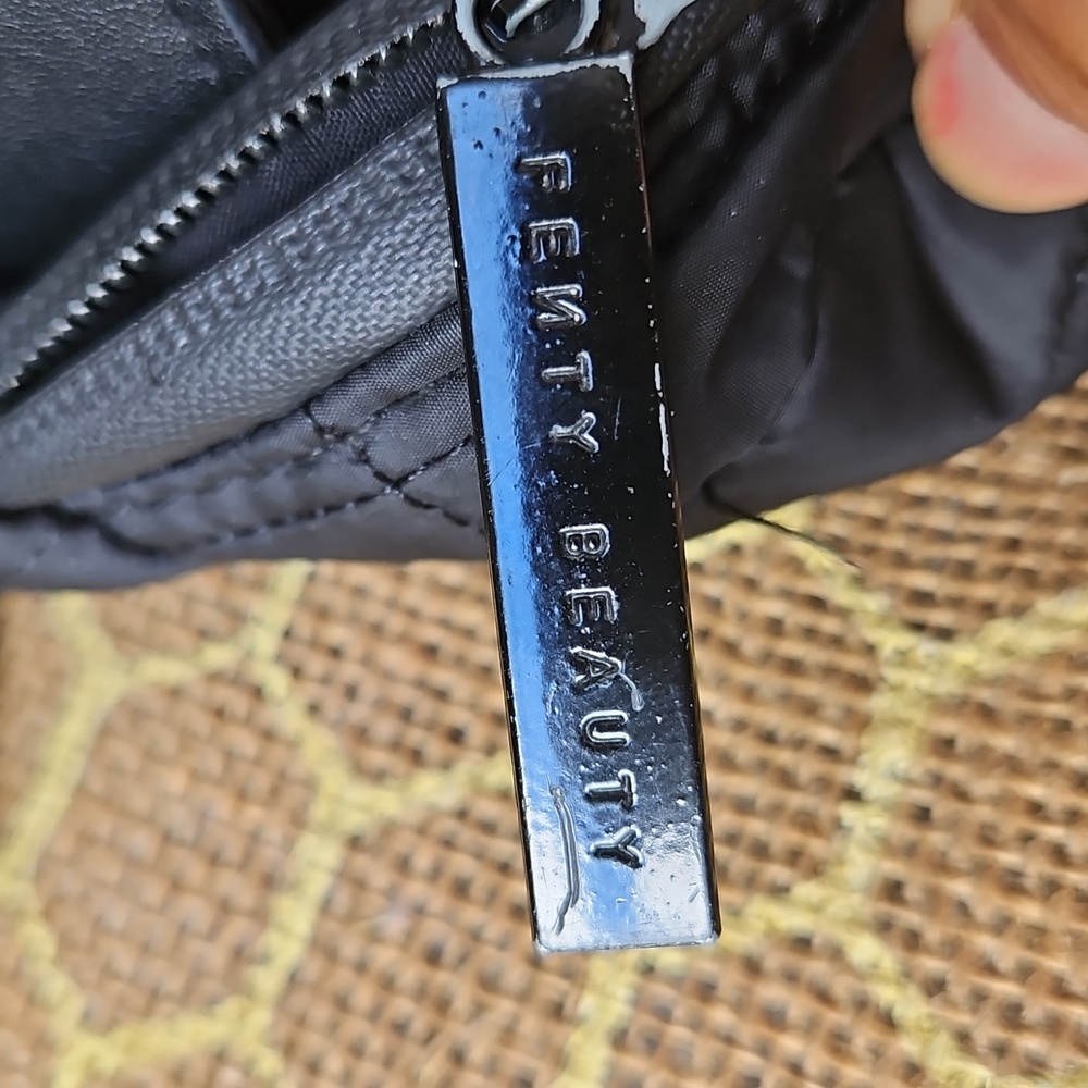 Fenty Beauty Black Exclusive Quilted Belt Bag - Picture 4 of 5